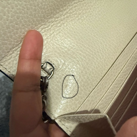 Gucci Dionysus Mini Leather Chain Wallet in White - Picture 9 of 9